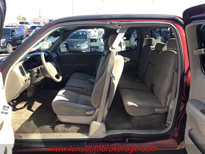 2005 Toyota Tundra SR5  *Super Clean Older Tundra! - Photo 10 - Tucson, AZ 85705