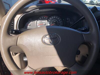2005 Toyota Tundra SR5  *Super Clean Older Tundra! - Photo 12 - Tucson, AZ 85705