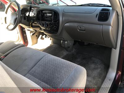 2005 Toyota Tundra SR5  *Super Clean Older Tundra! - Photo 17 - Tucson, AZ 85705