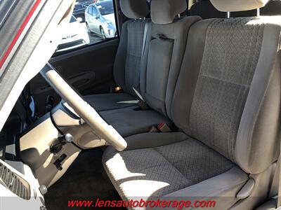 2005 Toyota Tundra SR5  *Super Clean Older Tundra! - Photo 11 - Tucson, AZ 85705