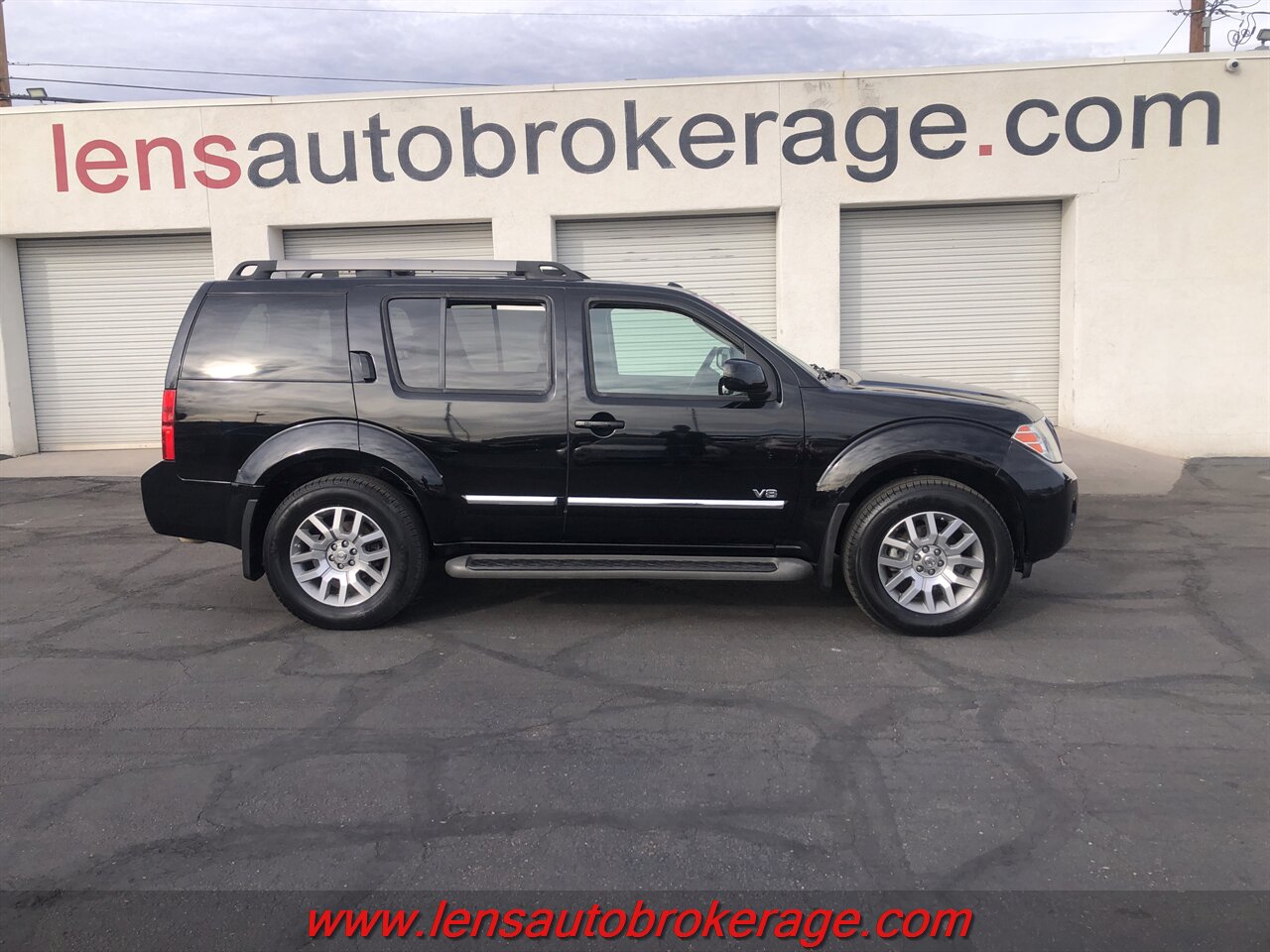 2008 Nissan Pathfinder LE V8  *RARE V8, 3rd ROW & 4x4! - Photo 1 - Tucson, AZ 85705