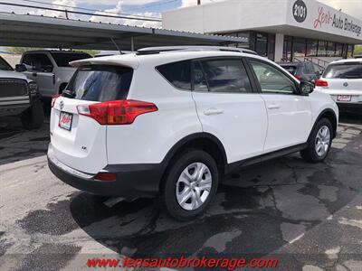 2015 Toyota RAV4 LE  **CARFAX 1 OWNER** - Photo 8 - Tucson, AZ 85705