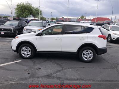 2015 Toyota RAV4 LE  **CARFAX 1 OWNER** - Photo 5 - Tucson, AZ 85705