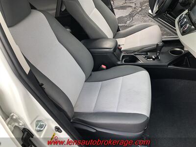 2015 Toyota RAV4 LE  **CARFAX 1 OWNER** - Photo 23 - Tucson, AZ 85705