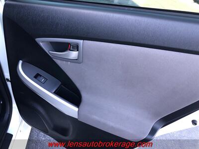 2014 Toyota Prius Two  **ULTIMATE FUEL SAVER!** - Photo 19 - Tucson, AZ 85705