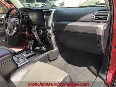 2016 Toyota 4Runner SR5 Premium   - Photo 25 - Tucson, AZ 85705