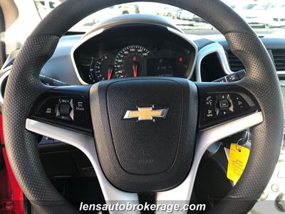 2017 Chevrolet Sonic LT Auto   - Photo 13 - Tucson, AZ 85705