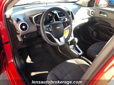 2017 Chevrolet Sonic LT Auto   - Photo 10 - Tucson, AZ 85705