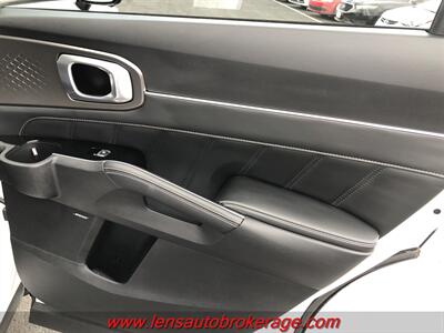 2021 Kia Sorento SX Prestige  *3rd Row & Only 60k Miles! SWEET LOADED KIA! - Photo 21 - Tucson, AZ 85705