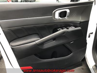 2021 Kia Sorento SX Prestige  *3rd Row & Only 60k Miles! SWEET LOADED KIA! - Photo 9 - Tucson, AZ 85705