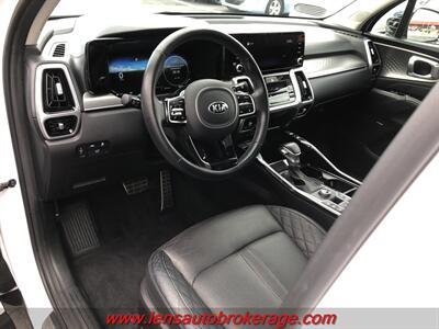 2021 Kia Sorento SX Prestige  *3rd Row & Only 60k Miles! SWEET LOADED KIA! - Photo 10 - Tucson, AZ 85705
