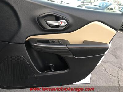 2016 Jeep Cherokee Limited  *Nice Low Mileage Limited 4x4! - Photo 20 - Tucson, AZ 85705