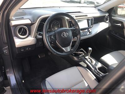 2018 Toyota RAV4 Limited  *Clean Little Limited! - Photo 10 - Tucson, AZ 85705