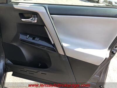 2018 Toyota RAV4 Limited  *Clean Little Limited! - Photo 22 - Tucson, AZ 85705