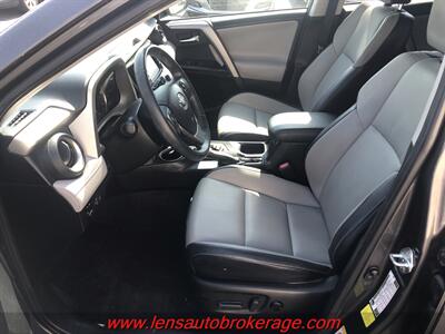 2018 Toyota RAV4 Limited  *Clean Little Limited! - Photo 11 - Tucson, AZ 85705