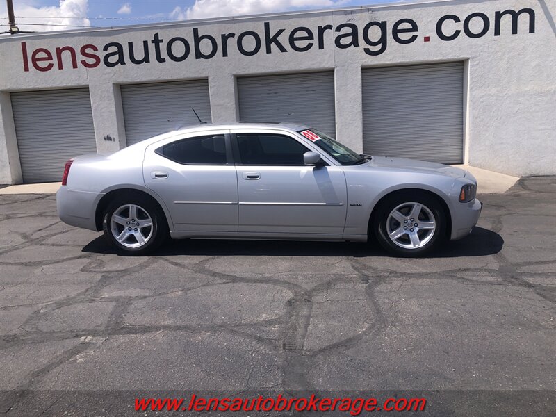 2008 Dodge Charger RT  *Clean Sedan!