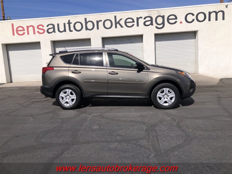 2014 Toyota RAV4 LE  