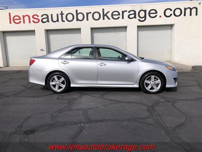 2014 Toyota Camry SE  *Super Sporty Carfax 1 Owner SE Sedan! Sedan