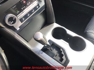2014 Toyota Camry SE  *Super Sporty SE Sedan! - Photo 14 - Tucson, AZ 85705