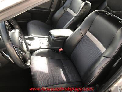 2014 Toyota Camry SE  *Super Sporty SE Sedan! - Photo 11 - Tucson, AZ 85705