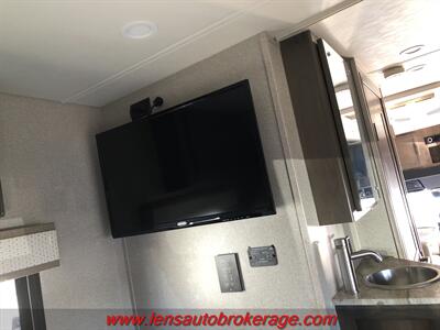 2021 Dynamax Isata 3 Series 24RW 4500  *Super Nice W/2 Slides, 48k Miles And Camp Ready! - Photo 28 - Tucson, AZ 85705