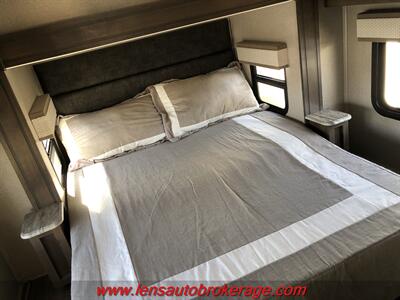 2021 Dynamax Isata 3 Series 24RW 4500  *Super Nice W/2 Slides, 48k Miles And Camp Ready! - Photo 27 - Tucson, AZ 85705