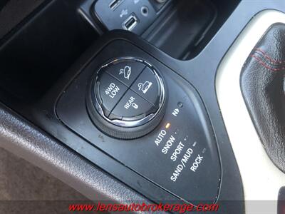 2016 Jeep Cherokee Trailhawk  4x4 - Photo 16 - Tucson, AZ 85705