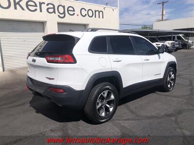2016 Jeep Cherokee Trailhawk  4x4 - Photo 8 - Tucson, AZ 85705