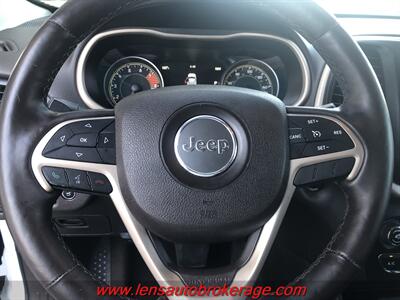 2016 Jeep Cherokee Trailhawk  4x4 - Photo 13 - Tucson, AZ 85705