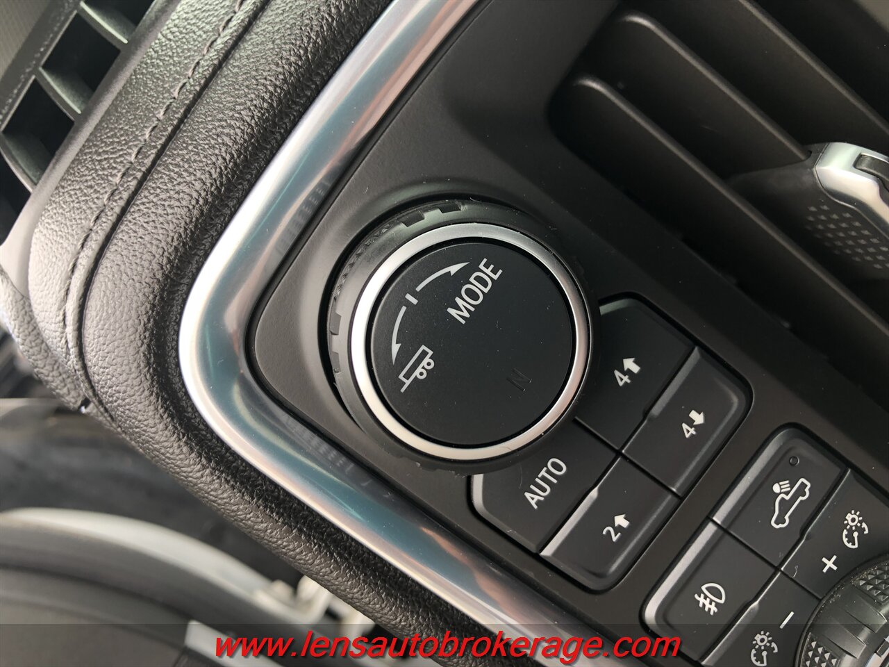 2021 Chevrolet Silverado 3500HD LTZ photo 14