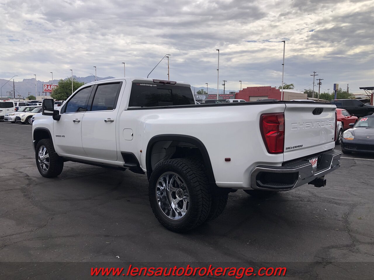 2021 Chevrolet Silverado 3500HD LTZ photo 4