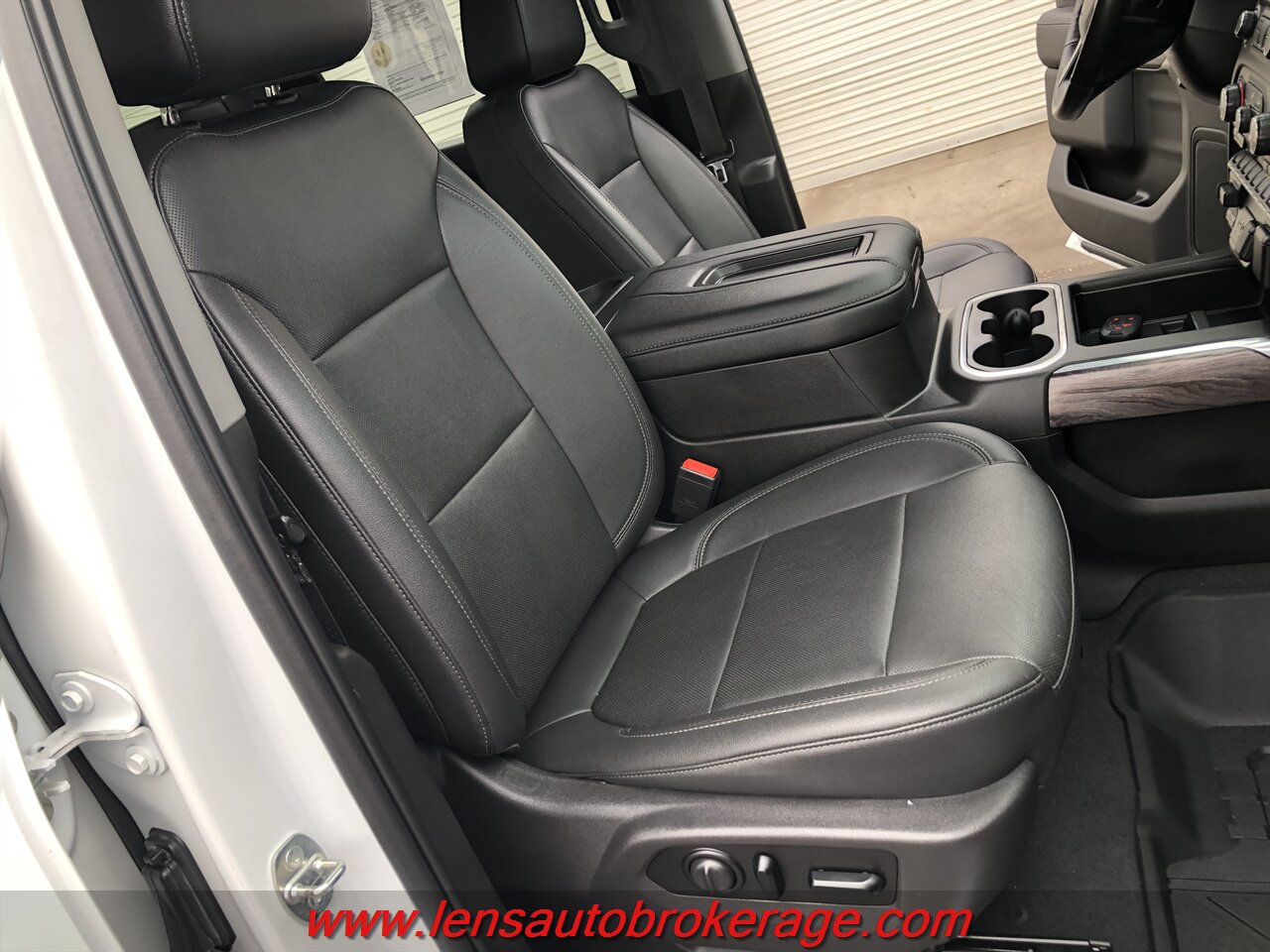 2021 Chevrolet Silverado 3500HD LTZ photo 23