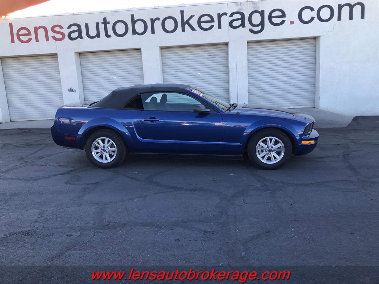 2006 Ford Mustang V6 Standard  *Only 76k Miles On This Clean Carfax 1 Owner! - Photo 1 - Tucson, AZ 85705