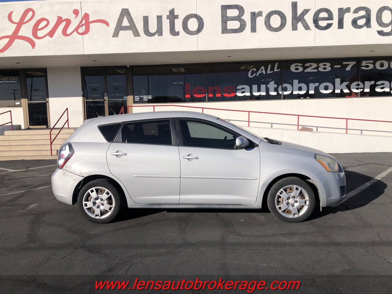 2009 Pontiac Vibe 2.4L  *TRADE IN SPECIAL!! $2995 - Photo 1 - Tucson, AZ 85705