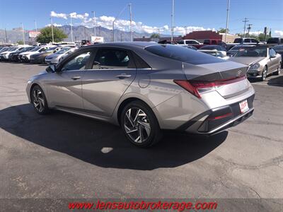 2025 Hyundai ELANTRA Limited  *7k Mile Sedan! - Photo 6 - Tucson, AZ 85705