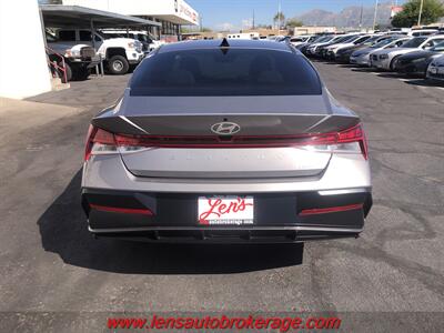 2025 Hyundai ELANTRA Limited  *7k Mile Sedan! - Photo 7 - Tucson, AZ 85705