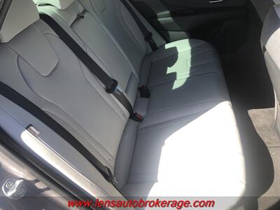 2025 Hyundai ELANTRA Limited  *7k Mile Sedan! - Photo 21 - Tucson, AZ 85705