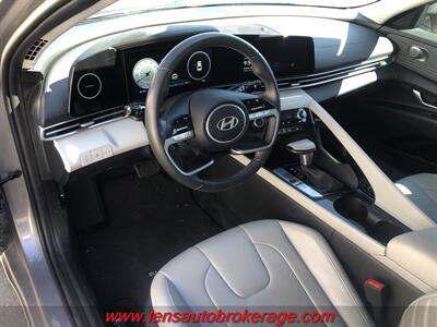 2025 Hyundai ELANTRA Limited  *7k Mile Sedan! - Photo 10 - Tucson, AZ 85705