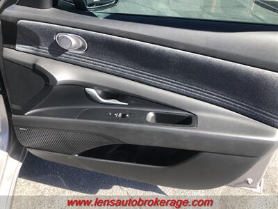 2025 Hyundai ELANTRA Limited  *7k Mile Sedan! - Photo 22 - Tucson, AZ 85705