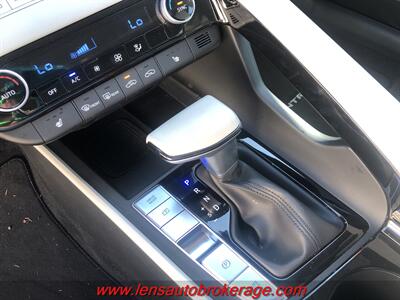 2025 Hyundai ELANTRA Limited  *7k Mile Sedan! - Photo 15 - Tucson, AZ 85705