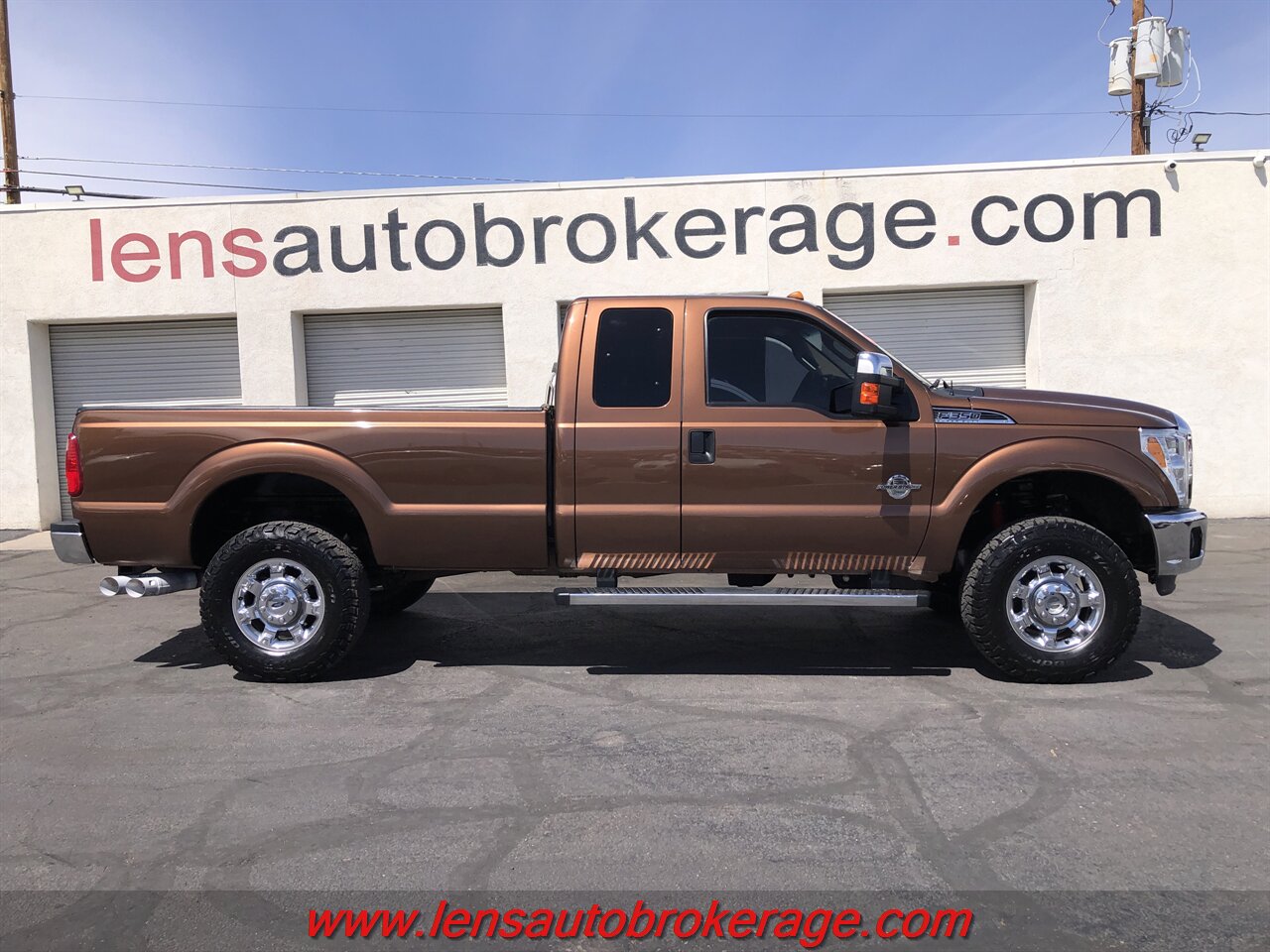 2012 Ford F-350 XLT  *Clean Diesel 4x4! - Photo 1 - Tucson, AZ 85705