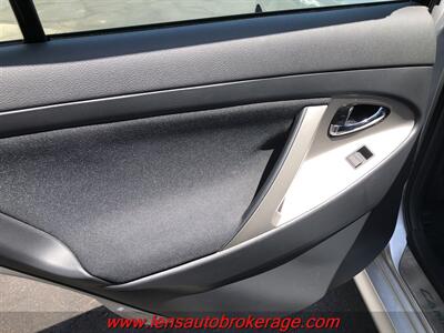 2009 Toyota Camry SE V6  *Hard To Beat Camry! - Photo 16 - Tucson, AZ 85705