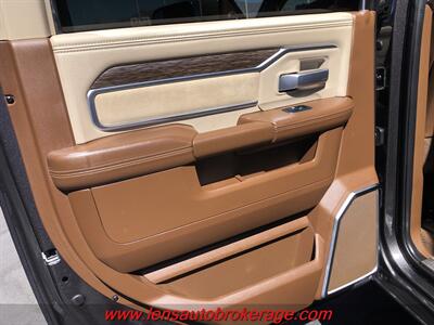 2019 RAM 3500 Laramie  *Long Bed Crew 4x4 Diesel! One Nice Truck! - Photo 17 - Tucson, AZ 85705