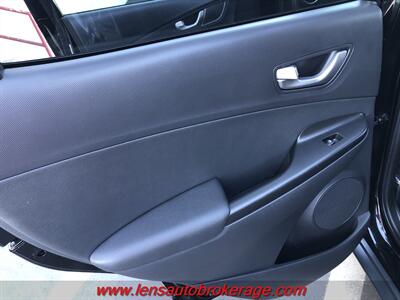 2021 Hyundai KONA Ultimate  *Loaded W/67k Miles! - Photo 18 - Tucson, AZ 85705