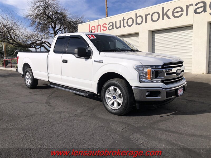 2019 Ford F-150 XLT  *Carfax 1 Owner! Clean Extended Cab Long Bed!