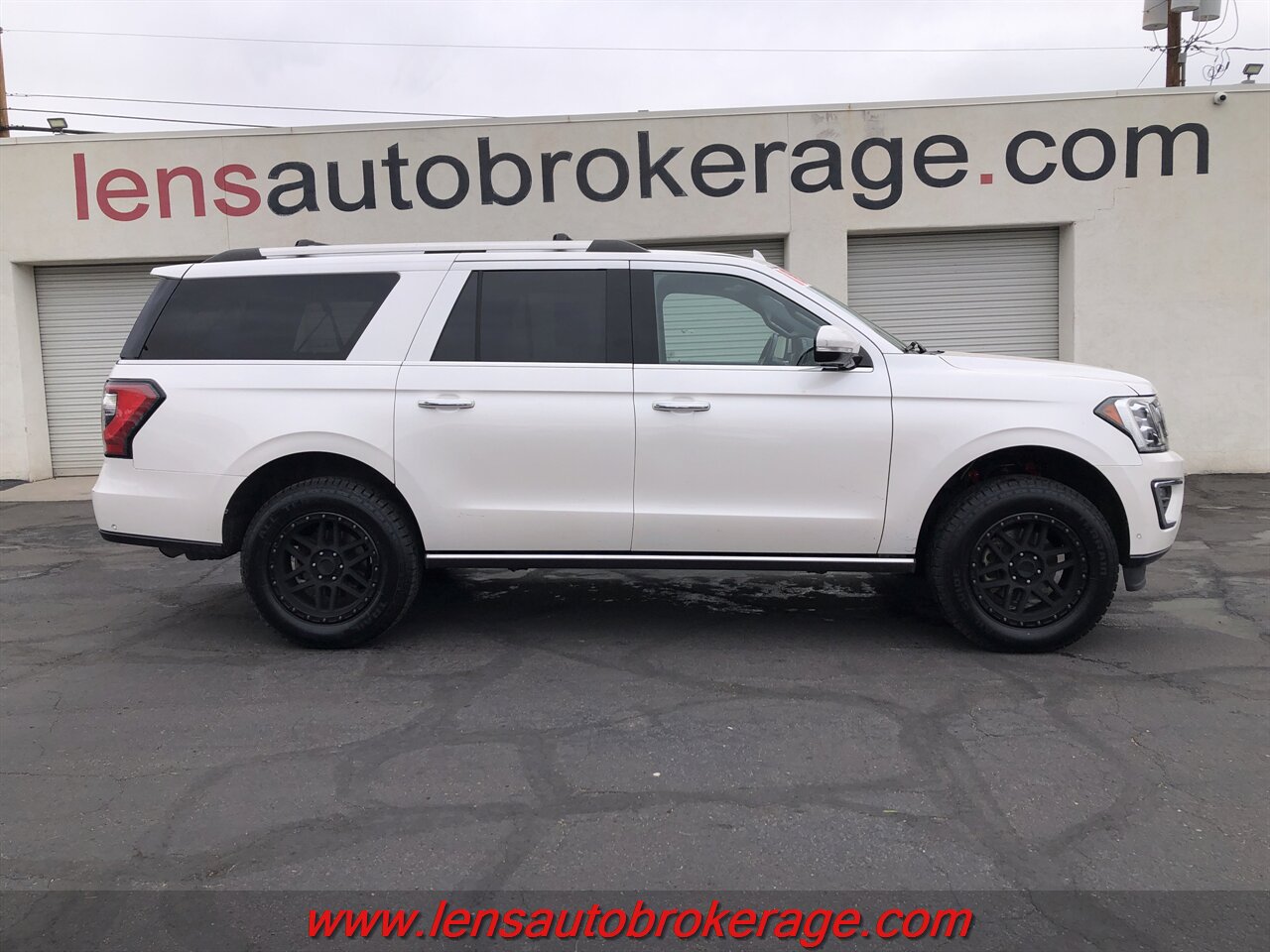 2018 Ford Expedition MAX Limited  *Loaded Carfax 1 Owner, Lifted W/New Rubber! - Photo 1 - Tucson, AZ 85705