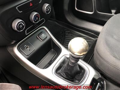 2018 Jeep Compass Sport  *6 Speed Manual Transmission! - Photo 15 - Tucson, AZ 85705