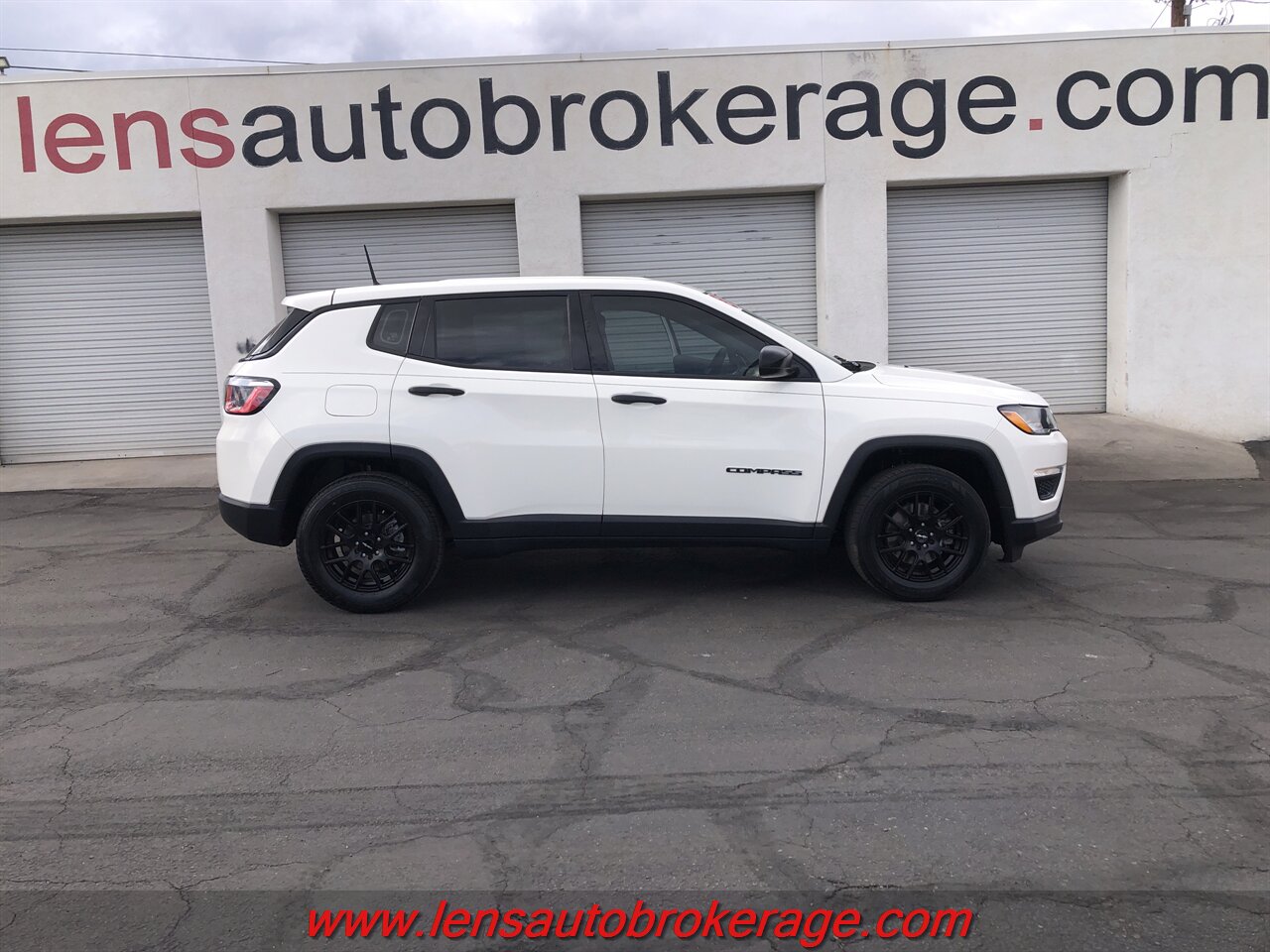2018 Jeep Compass Sport  *6 Speed Manual Transmission! - Photo 1 - Tucson, AZ 85705