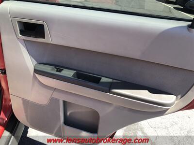 2011 Ford Escape XLT  *Nice Driver! - Photo 15 - Tucson, AZ 85705