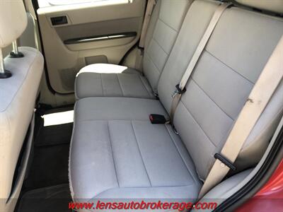 2011 Ford Escape XLT  *Nice Driver! - Photo 14 - Tucson, AZ 85705